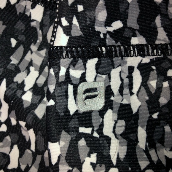 Fabletics leggings - Picture 2 of 3